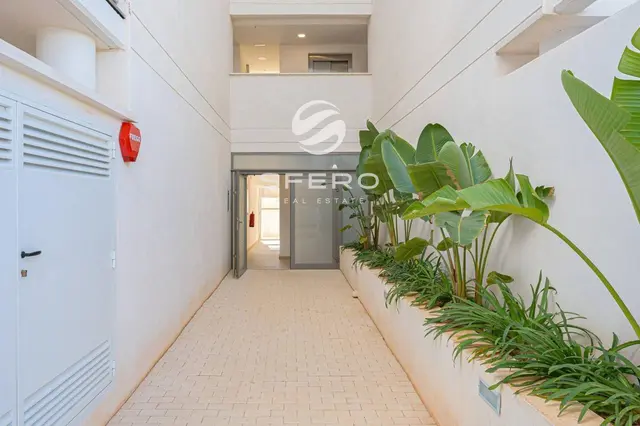 Modern penthouse with sea views and views of Montgó mountain in Dénia – photo 2
