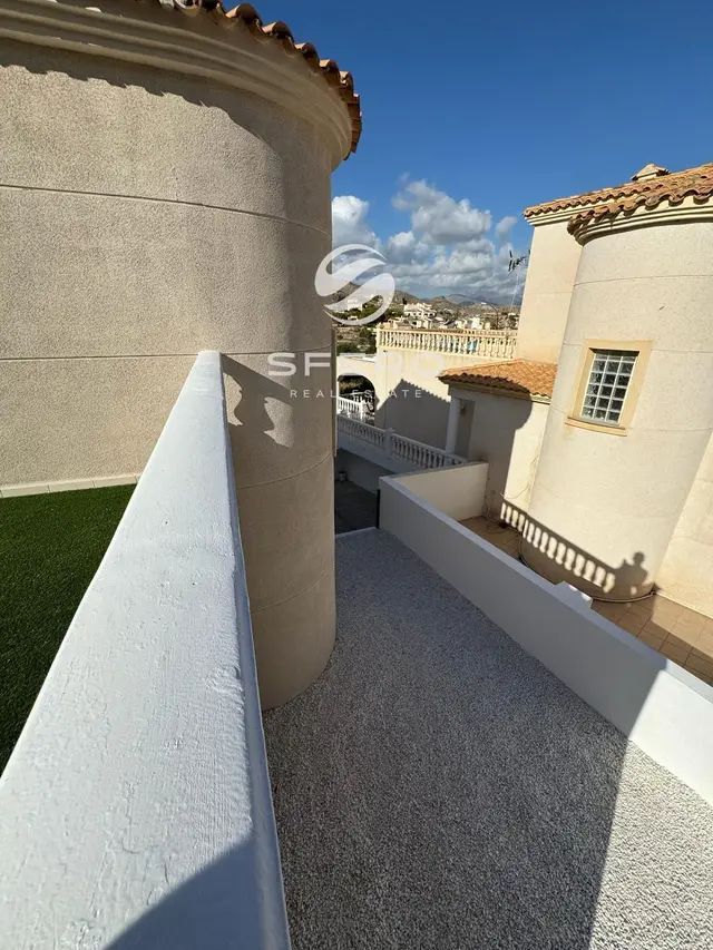 Family house near the sea in the city of El Campello – photo 3
