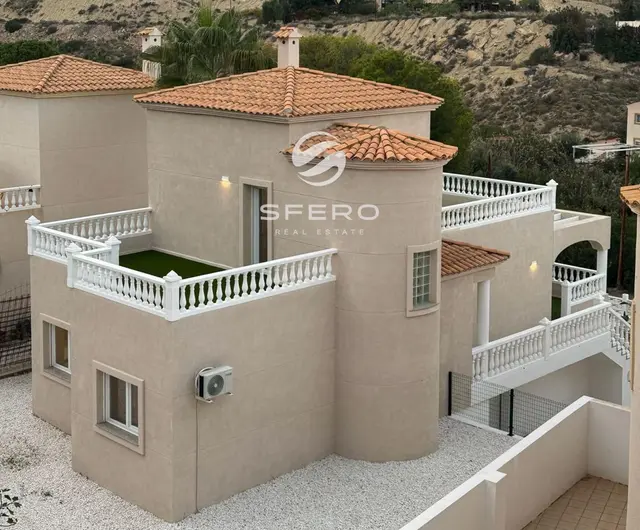 Family house near the sea in the city of El Campello