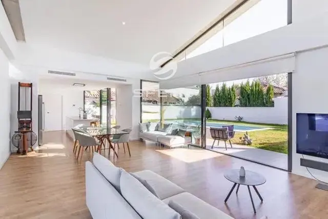 Modern home combining comfort and proximity to nature in the sought-after area of L’Eliana – photo 3