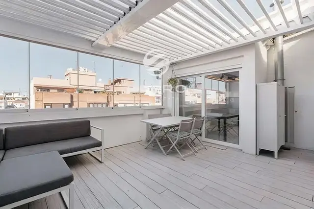 Ático moderno con terraza bioclimática en Russafa, Valencia. – foto 3