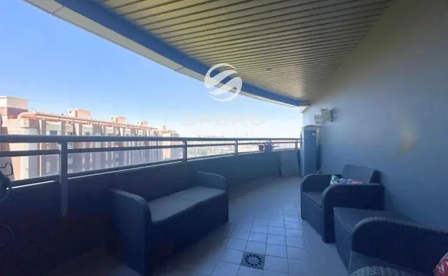 Amplio apartamento con terraza y vistas panorámicas a Valencia – foto 2