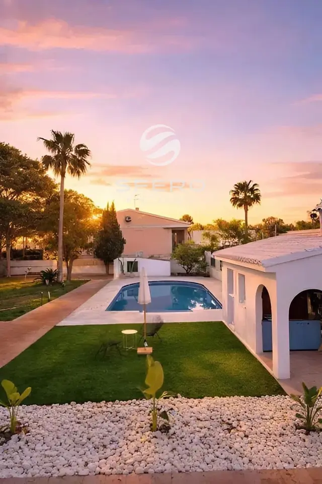 Villa moderna en una amplia parcela en la zona de La Cañada – foto 2