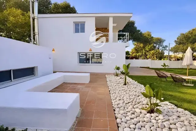 Villa moderna en una amplia parcela en la zona de La Cañada – foto 3