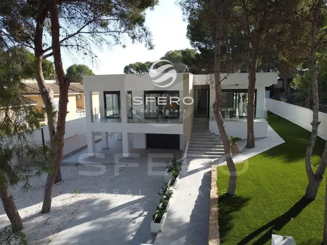 Villa moderna y elegante para familia en una zona tranquila con buena infraestructura