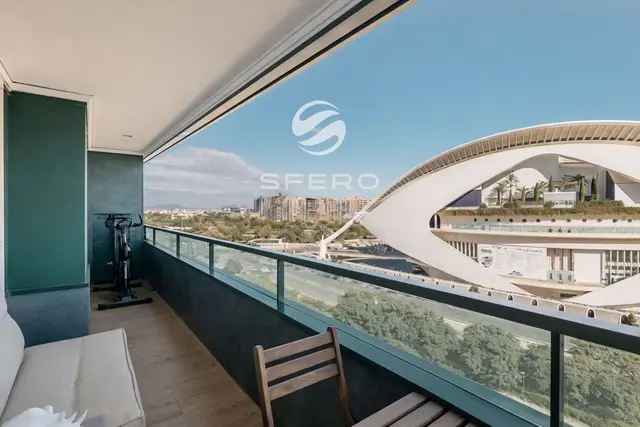 Luxury apartment with panoramic views of the City of Arts and Sciences in Valencia