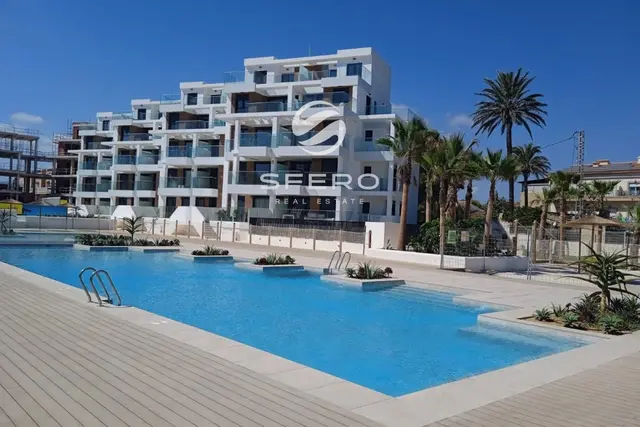 Spacious apartments for living in a new residential complex on the seafront in Dénia – photo 3