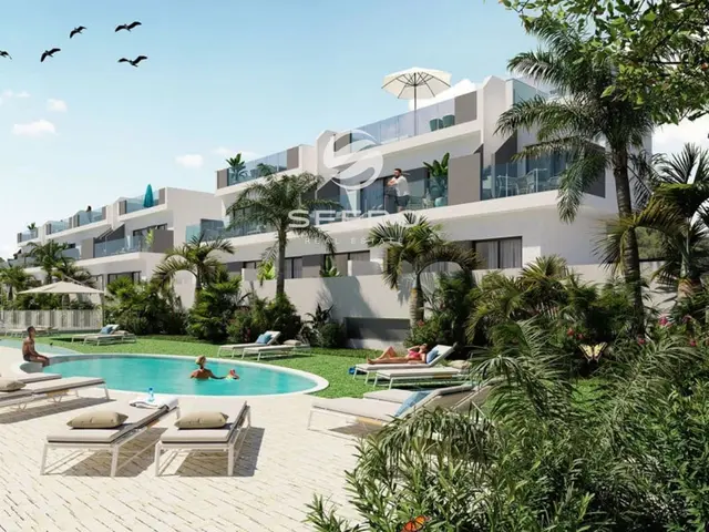 Bright bungalow for comfortable living in a new residential complex in Torrevieja