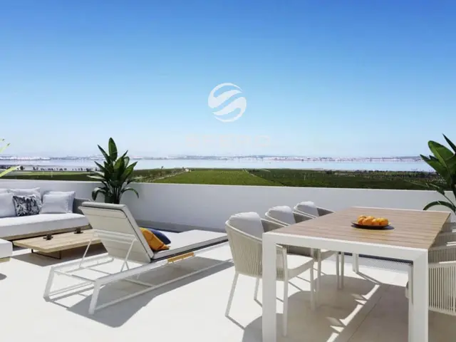 Bright bungalow for comfortable living in a new residential complex in Torrevieja – photo 2