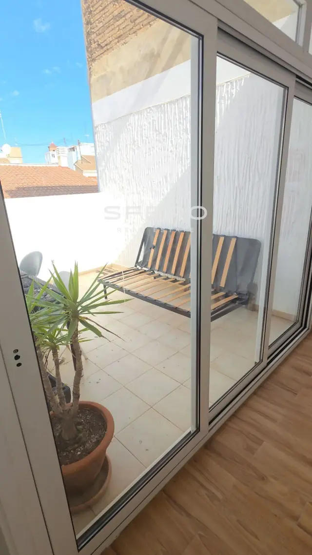 Excellent townhouse for living or investment, 10 minutes from the sea in El Cabanyal (Valencia) – photo 3