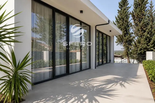 Villa moderna para vivir en un entorno tranquilo en La Cañada