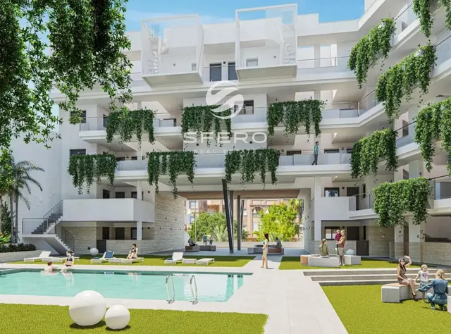 Bright apartments with spacious terraces 300 metres from the sea in Torrevieja – photo 2