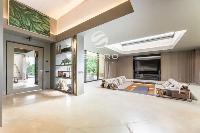 Modern premium villa for living in one of the best urbanizations in Valencia – photo 3