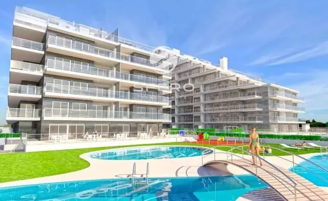 Bright apartment for living on the frontline of the sea in a modern residential complex in Oropesa del Mar – photo 2