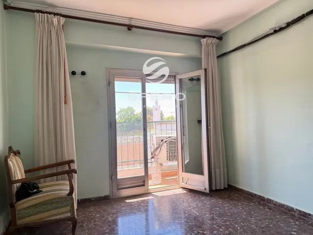 Apartamento luminoso para vivir o invertir en el barrio de El Calvari, Valencia