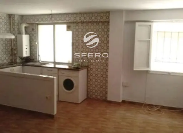 Comfortable apartment for living or investment in the Marxalenes area of Valencia