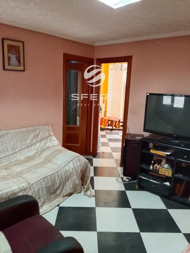Spacious apartment ideal for comfortable living or investment in Poblats Marítims, Valencia – photo 3