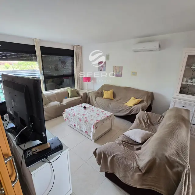 Spacious townhouse for comfortable living just 250 metres from the sea in El Puig – photo 2