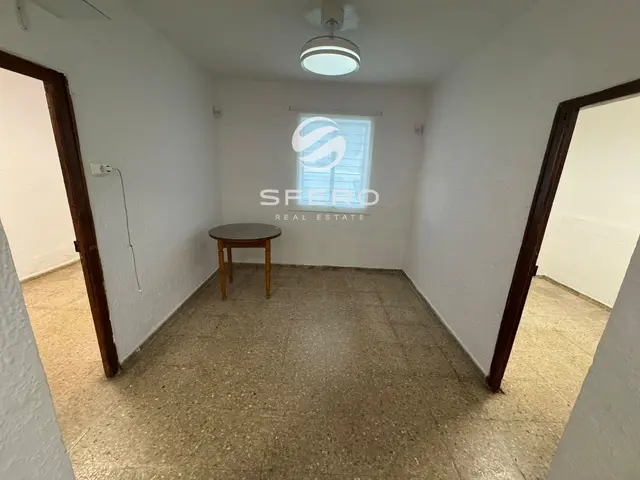 Atractivo apartamento para inversión o para crear un proyecto de diseño propio en Alaquàs, Valencia