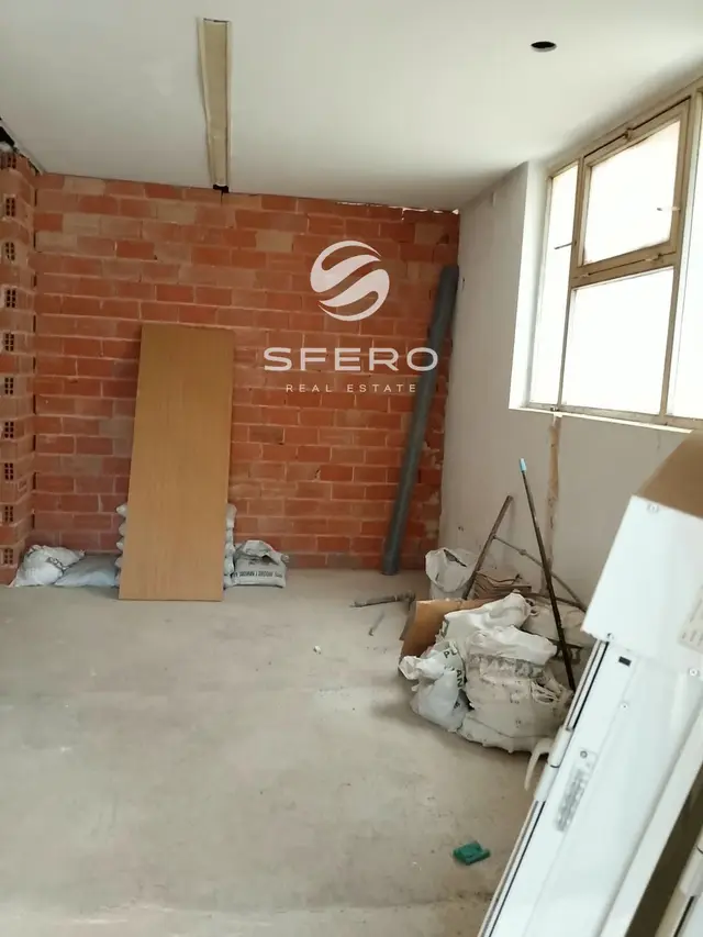 🏠 Commercial Property with a Licence for Conversion into an Apartment | Benetússer, Valencia