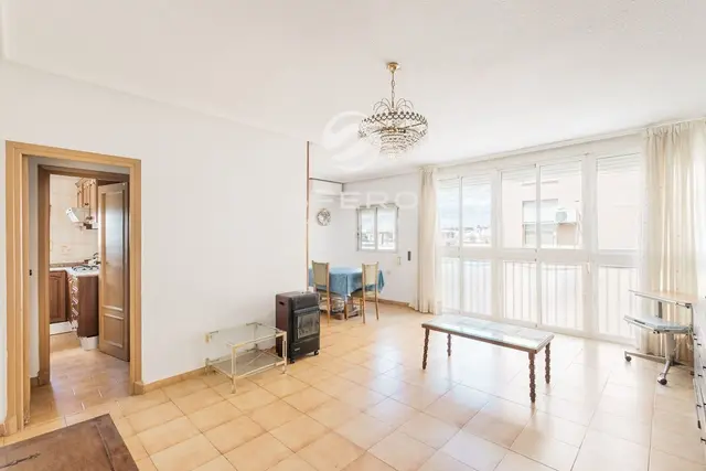 🏡 Spacious Apartment with Excellent Customisation Potential | Camí Reial, Valencia