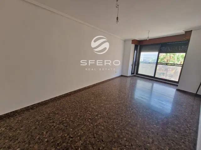 🏡 Spacious and Bright Apartment for Comfortable Living in Benicalap | Valencia