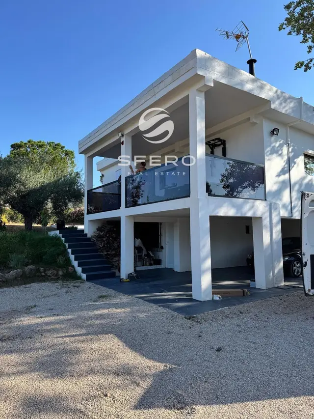 Modern Country House Surrounded by Nature in the Catadau / Llombai Area