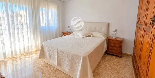 Piso reformado de 3 dormitorios con dos balcones – foto 2